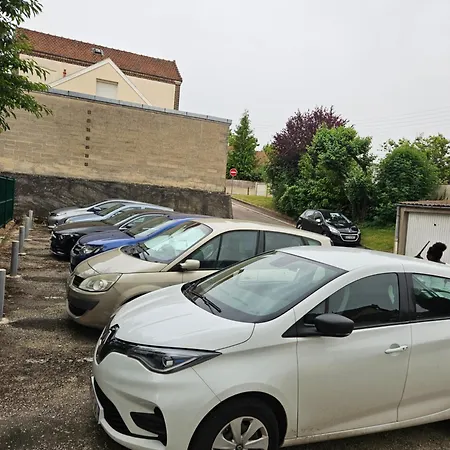 Lumineux Près Du Centre-ville De Troyes